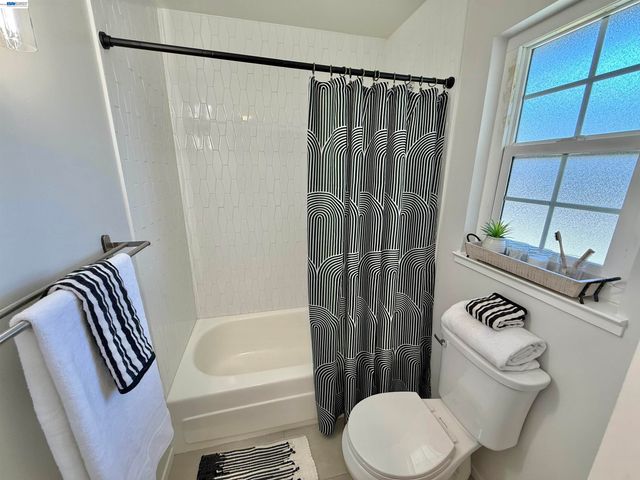 950 Fulton Ave, San Leandro, CA 94577