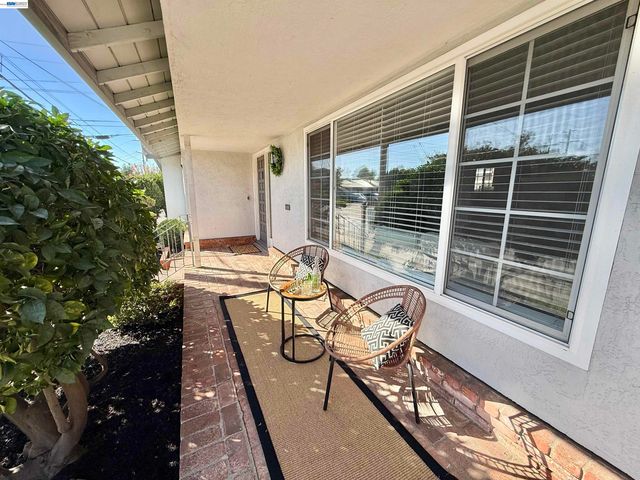 950 Fulton Ave, San Leandro, CA 94577