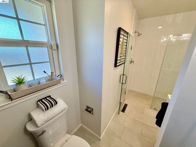 950 Fulton Ave, San Leandro, CA 94577