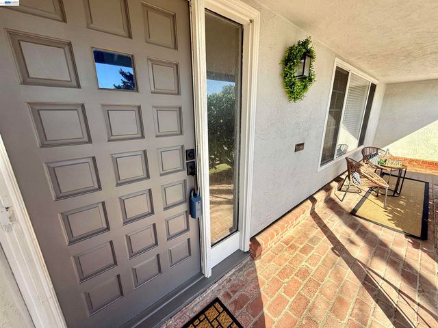 950 Fulton Ave, San Leandro, CA 94577