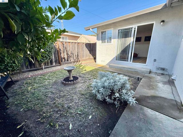950 Fulton Ave, San Leandro, CA 94577