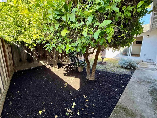 950 Fulton Ave, San Leandro, CA 94577