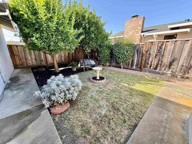 950 Fulton Ave, San Leandro, CA 94577