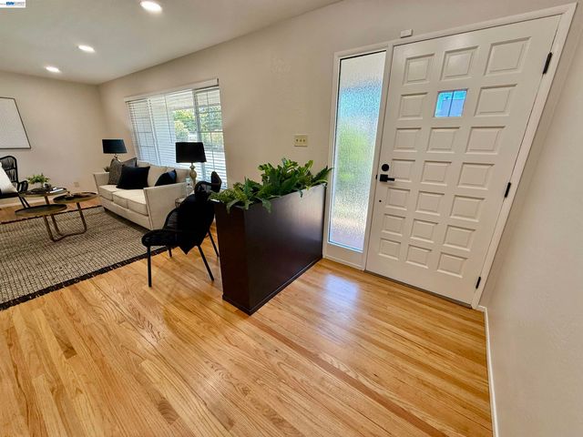 950 Fulton Ave, San Leandro, CA 94577