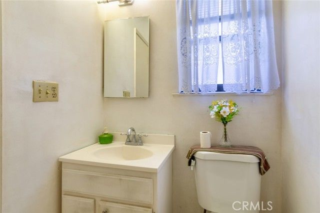 4855 Klamath, Los Angeles, CA 90032