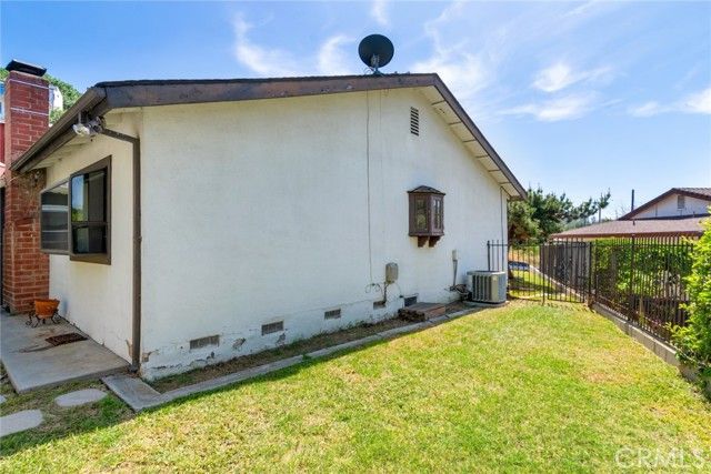 4855 Klamath, Los Angeles, CA 90032