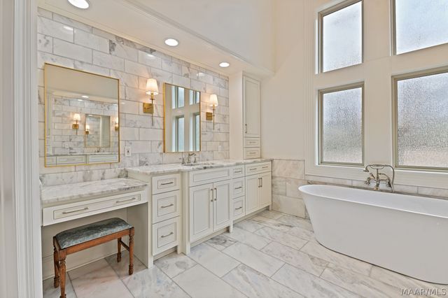 7544 Lakeridge Drive, Montgomery, AL 36117