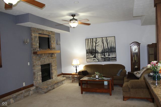 36 Victory Hill, Coatesville, IN 46121