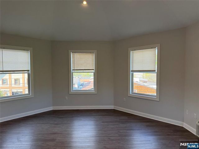 40 Park Avenue 305, Park Ridge, NJ 07656