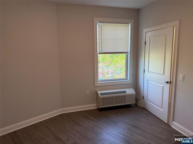 40 Park Avenue 305, Park Ridge, NJ 07656