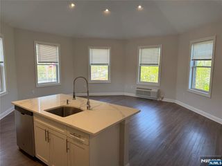 40 Park Avenue 305, Park Ridge, NJ 07656