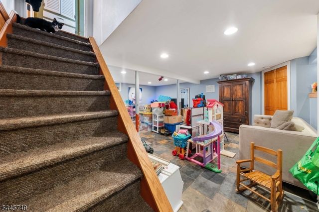 419 Edgewood Rd 1, Linden City, NJ 07036