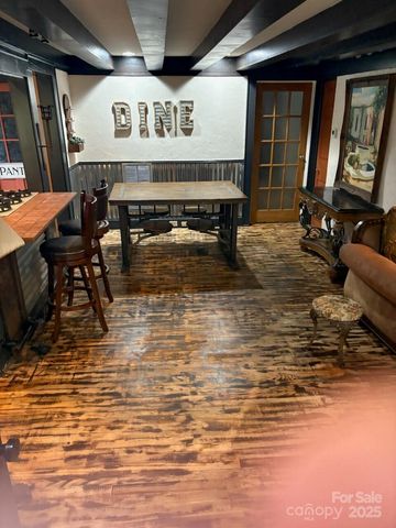 341 N Oak Street, Statesville, NC 28677