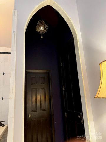 341 N Oak Street, Statesville, NC 28677