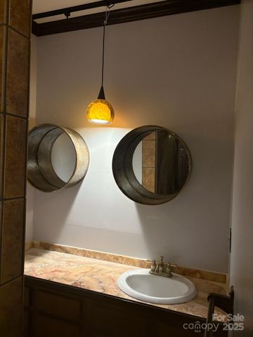 341 N Oak Street, Statesville, NC 28677