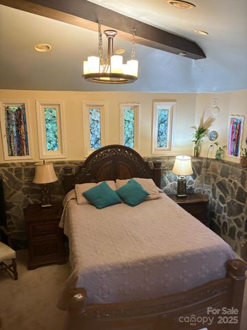 341 N Oak Street, Statesville, NC 28677