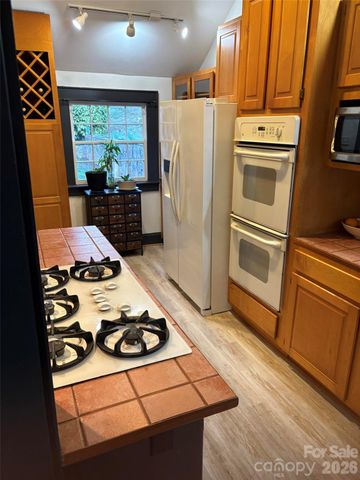 341 N Oak Street, Statesville, NC 28677