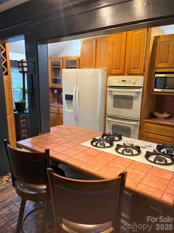 341 N Oak Street, Statesville, NC 28677