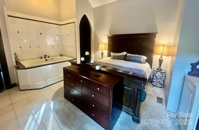 341 N Oak Street, Statesville, NC 28677