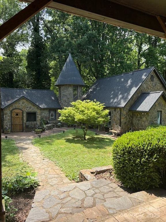 341 N Oak Street, Statesville, NC 28677