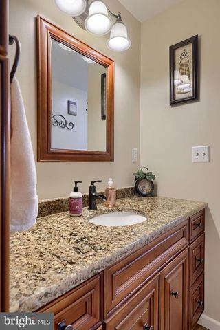 902 FRITZTOWN RD, Reading, PA 19608
