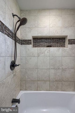 902 FRITZTOWN RD, Reading, PA 19608