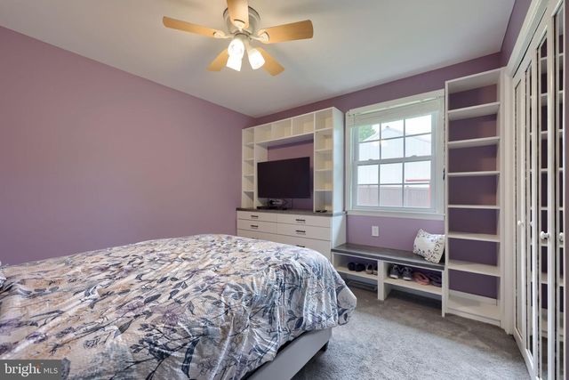 902 FRITZTOWN RD, Reading, PA 19608