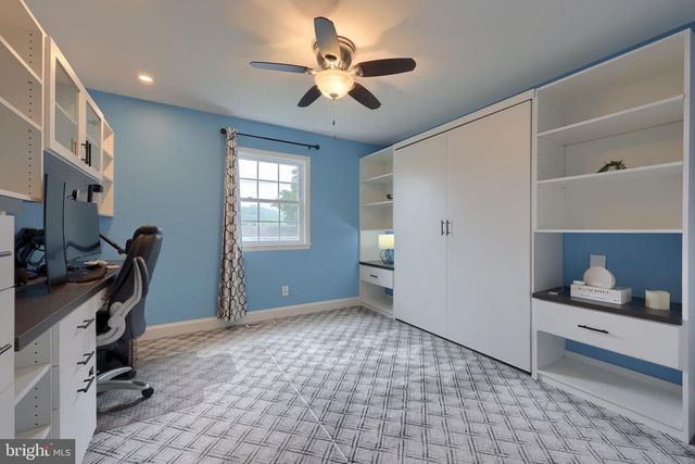 902 FRITZTOWN RD, Reading, PA 19608