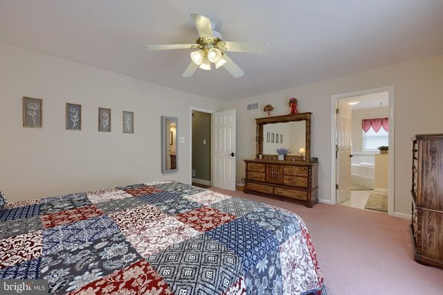 902 FRITZTOWN RD, Reading, PA 19608