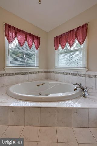 902 FRITZTOWN RD, Reading, PA 19608
