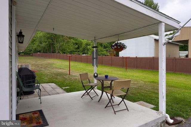 902 FRITZTOWN RD, Reading, PA 19608