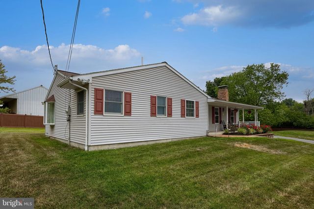 902 FRITZTOWN RD, Reading, PA 19608