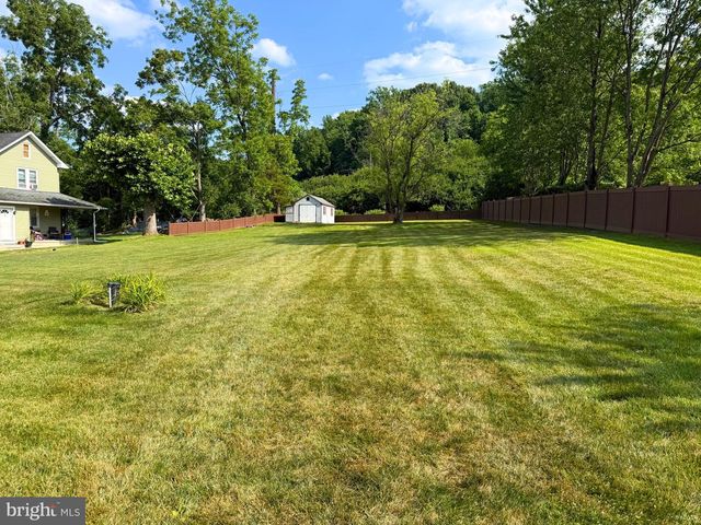902 FRITZTOWN RD, Reading, PA 19608