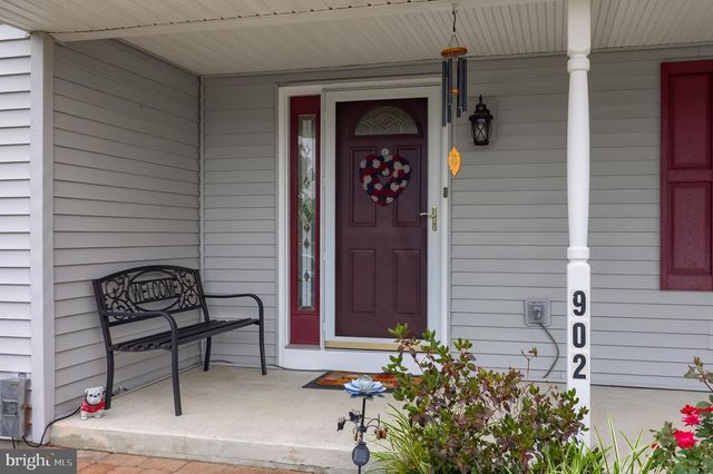 902 FRITZTOWN RD, Reading, PA 19608