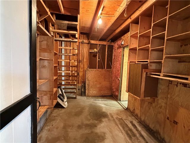 76 Mill St, Waterloo, NY 13165