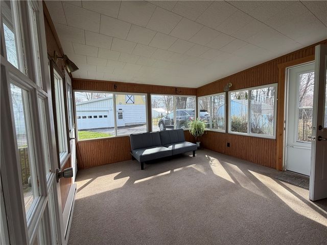 76 Mill St, Waterloo, NY 13165