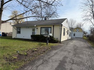 76 Mill St, Waterloo, NY 13165