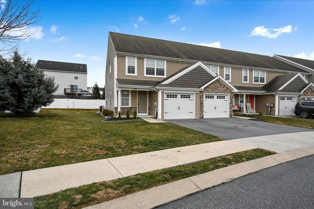 362 CEDAR HOLW, Manheim, PA 17545