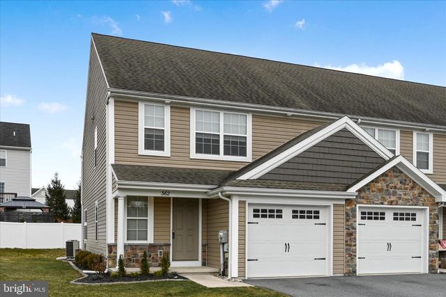 362 CEDAR HOLW, Manheim, PA 17545
