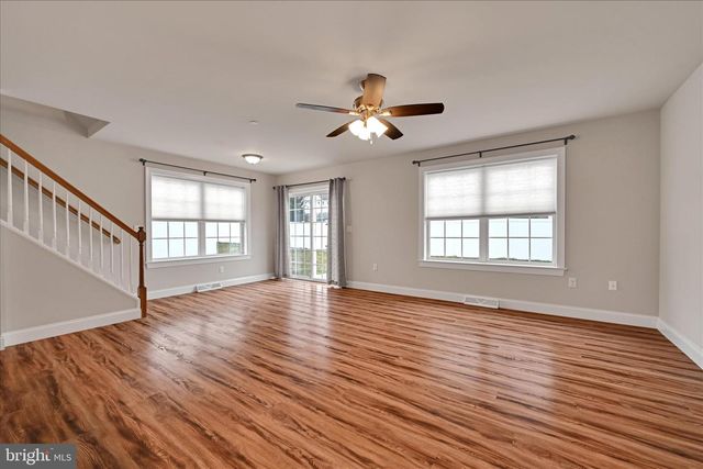 362 CEDAR HOLW, Manheim, PA 17545