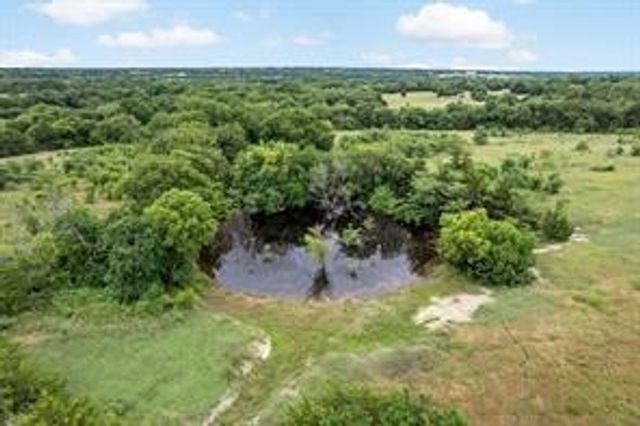 207 Possom Trot Hollow Road, Whitewright, TX 75491