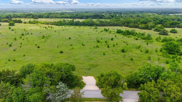207 Possom Trot Hollow Road, Whitewright, TX 75491