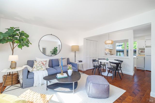 21 Lovejoy Way, Novato, CA 94949