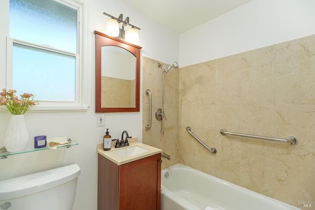 21 Lovejoy Way, Novato, CA 94949