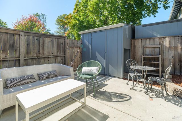 21 Lovejoy Way, Novato, CA 94949
