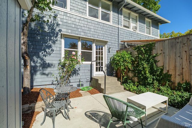 21 Lovejoy Way, Novato, CA 94949