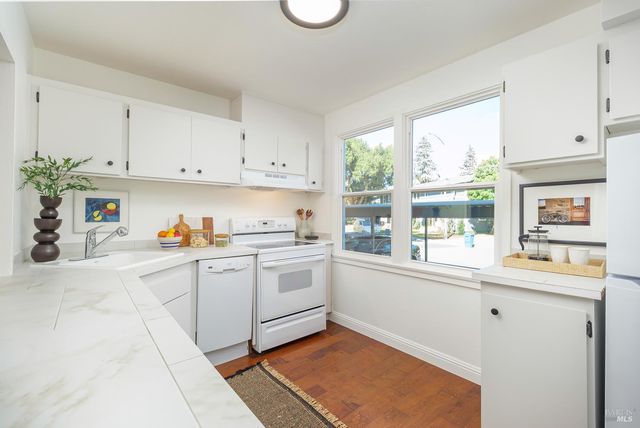 21 Lovejoy Way, Novato, CA 94949