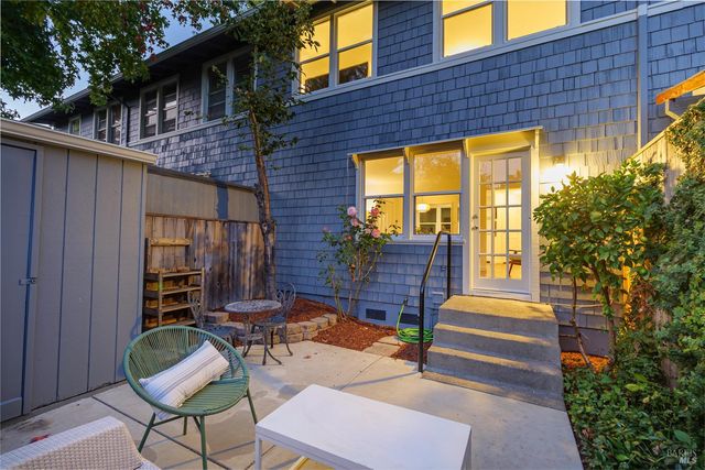 21 Lovejoy Way, Novato, CA 94949