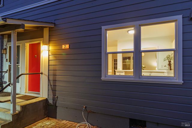 21 Lovejoy Way, Novato, CA 94949