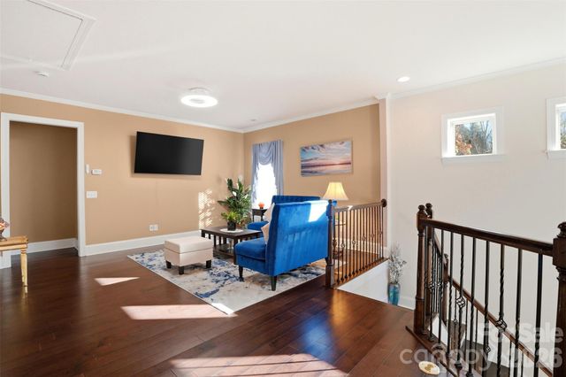 615 Bourton House Drive, Charlotte, NC 28211